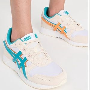 ASICS Sneakers(9)